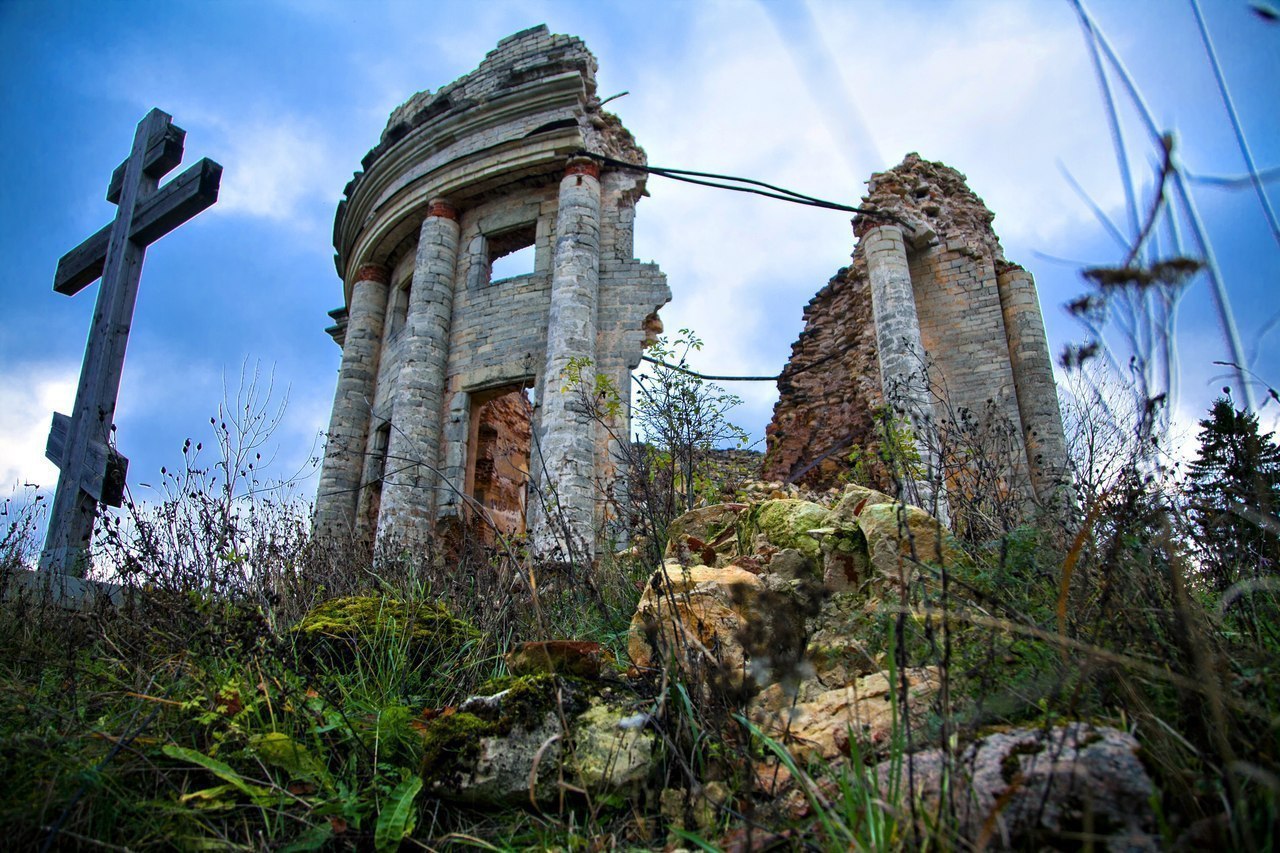 разрушенные храмы в россии