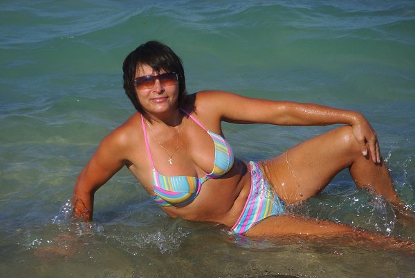 Снимки Марины Могилевской в купальнике, раскрывающие ее фантастическую привлекательность и очарование