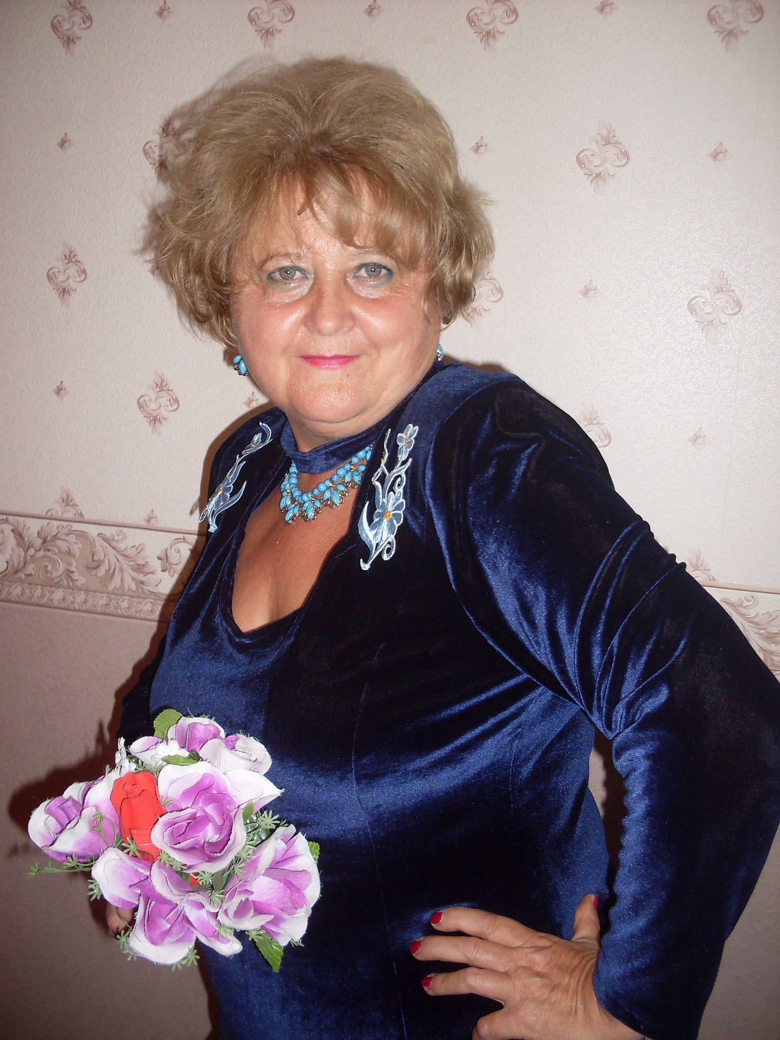 красивая женщина 65 лет фото
