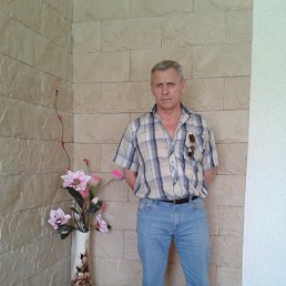 Олег, 65 лет, Луганск