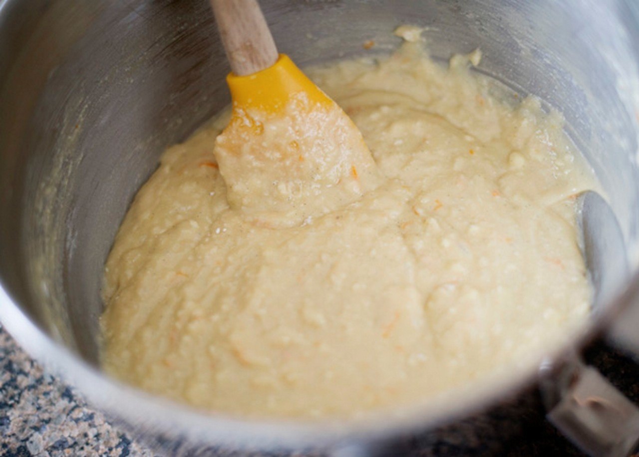 Тесто на оливковом масле. Рикотта это для кексов. Кекс апельсин рикотта. Рецепт творожного кекса расположенный на пачке муки.