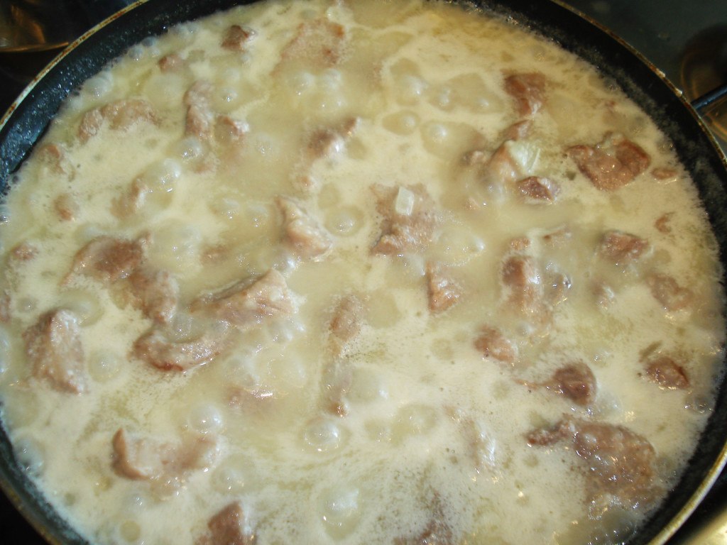 Подлива к макаронам с мясом свинины рецепт с фото пошагово
