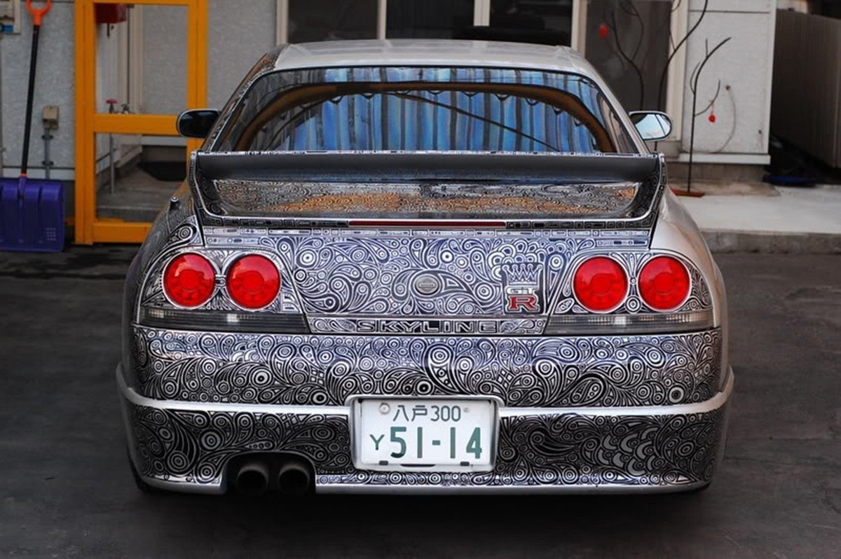 Nissan Skyline разрисованный маркером