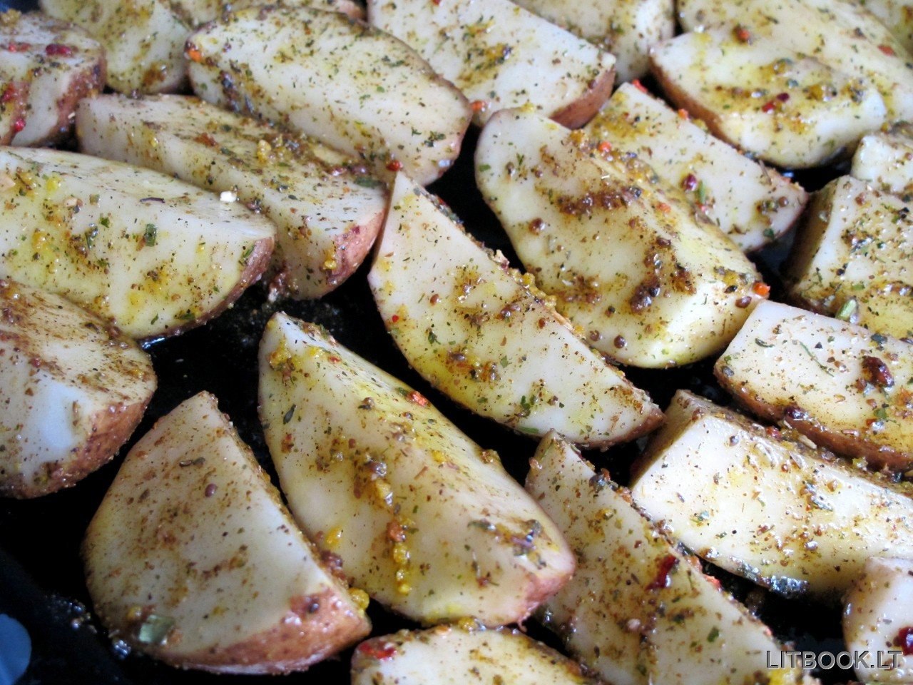 Картошка запеченная в духовке 100 грамм
