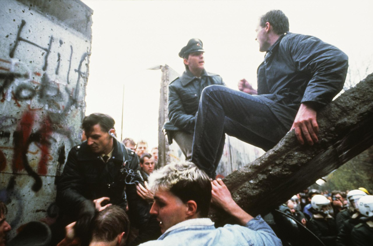 Разрушение Берлинской стены 1989