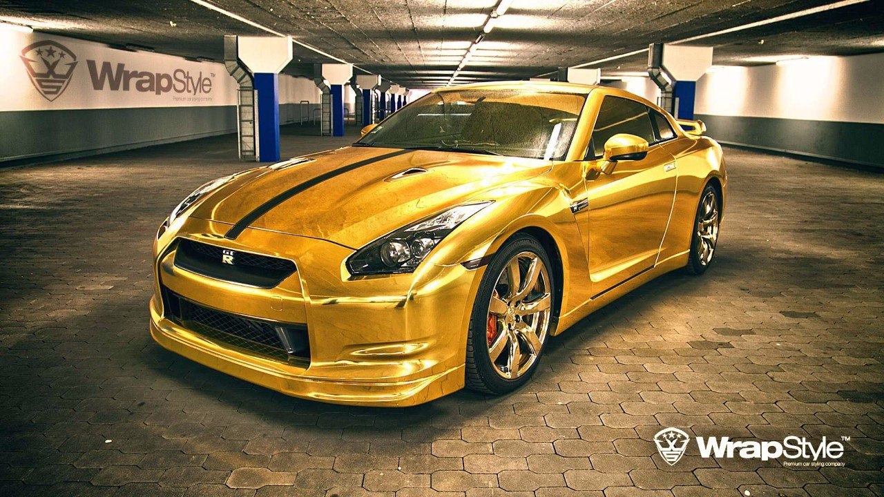Gold Mercedes GTR