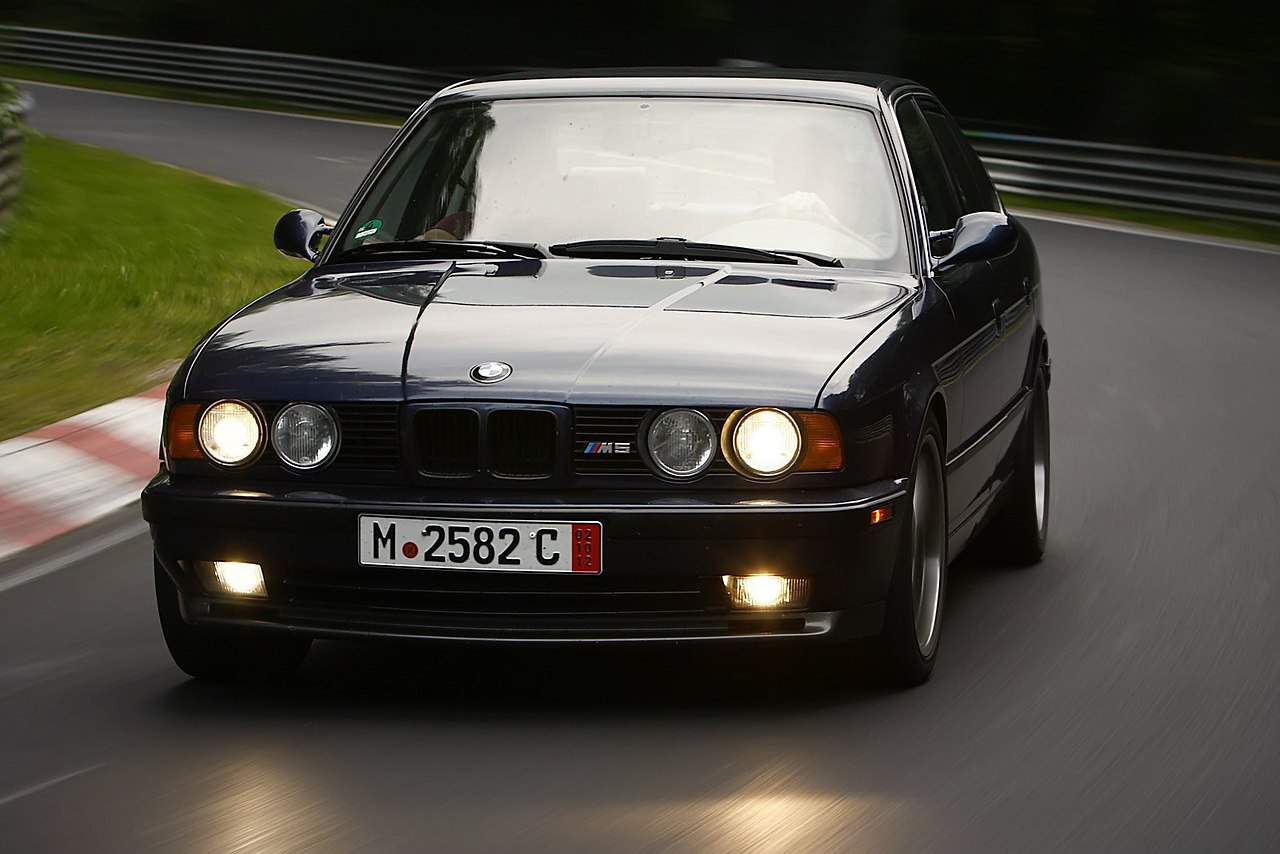 Bmw e34 e32 отличия