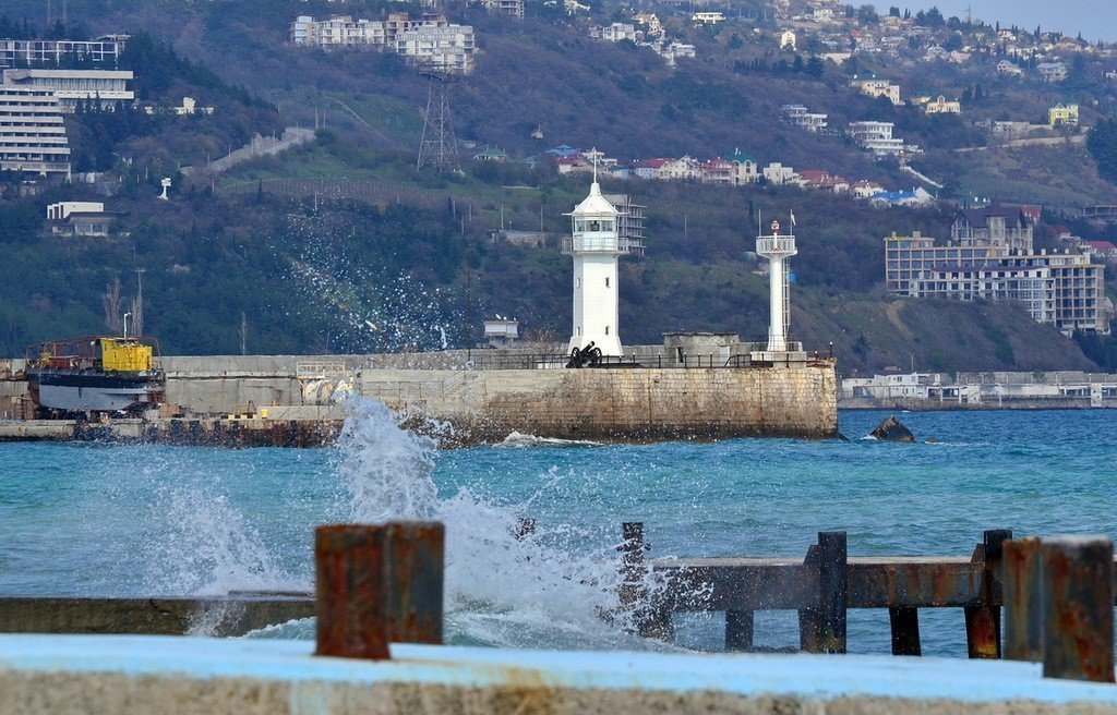 Ялтинский маяк фото