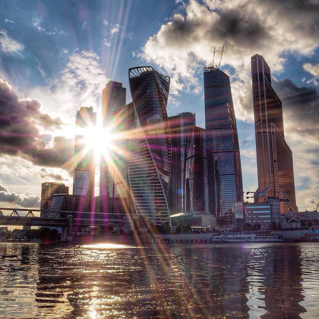 Рассвет над Москва Сити