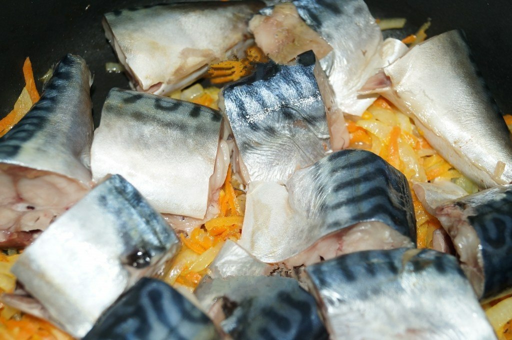 Скумбрия замороженная рецепты приготовления на сковороде с фото пошагово