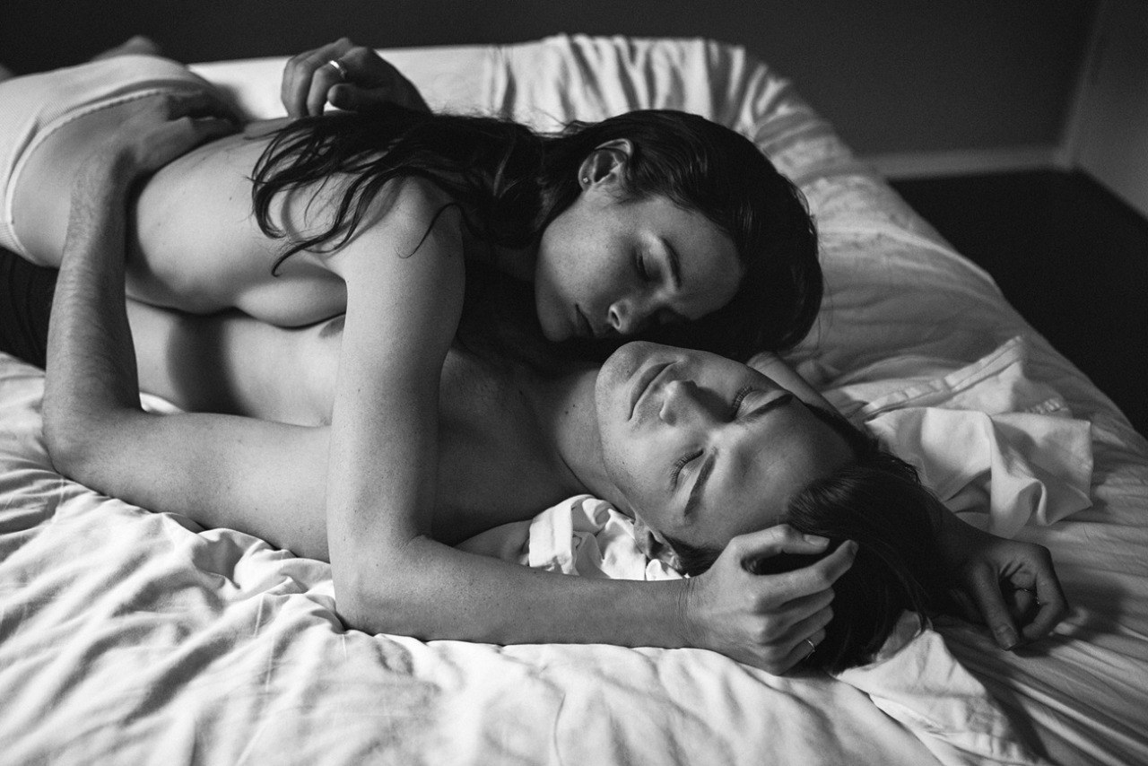сон обнимать голую девушку (120) фото