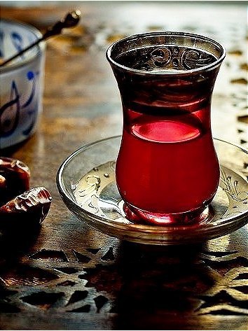 Украшение дома- ребёнок, украшение стола- гость. .Азербайджанская пословица. - 5