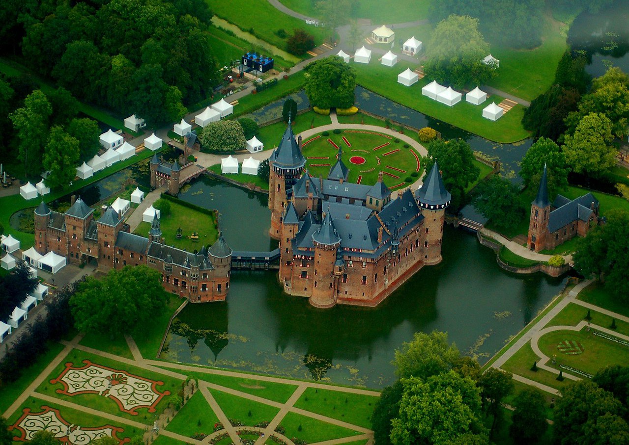 Замок де хаар нидерланды