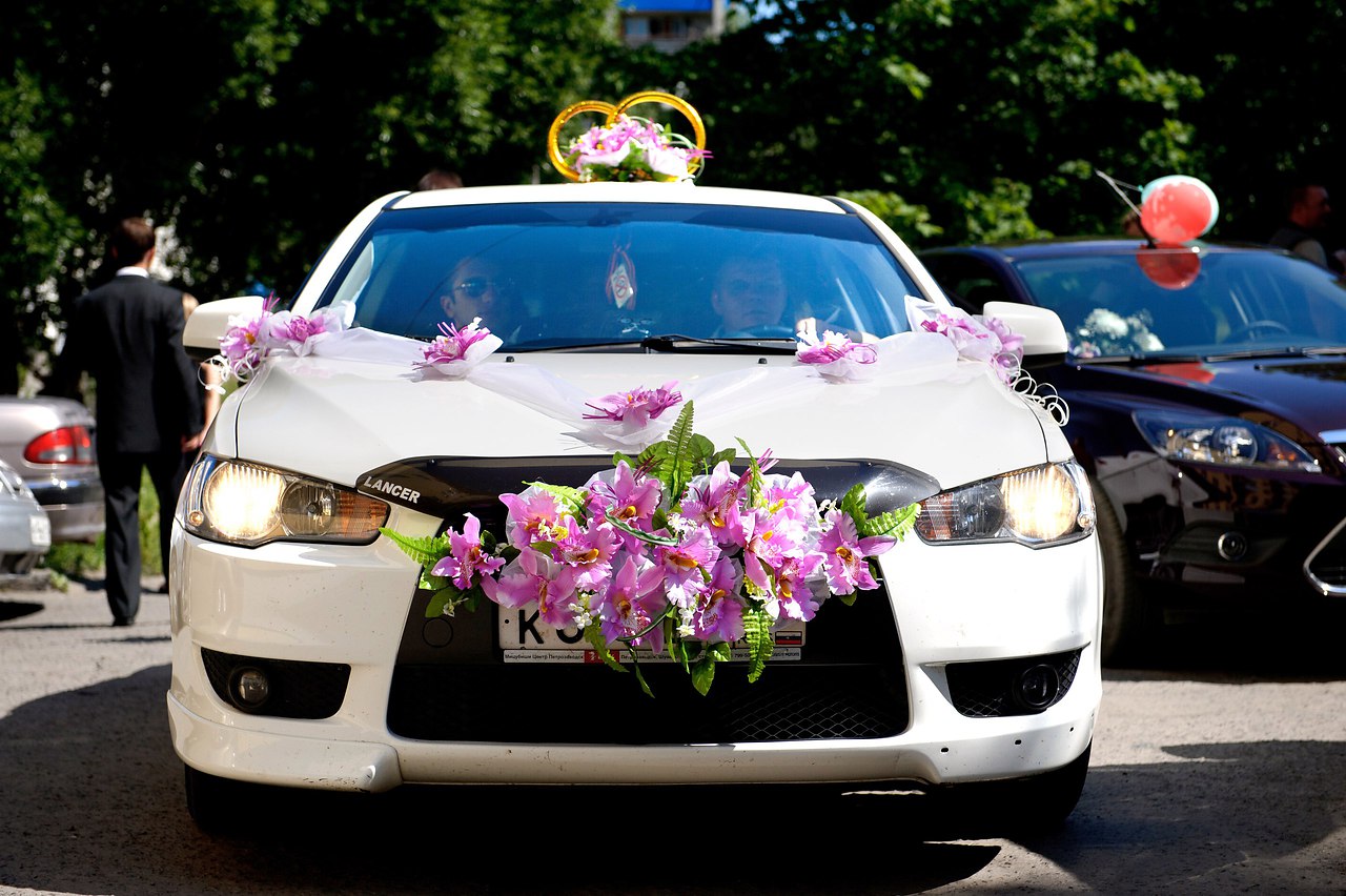 Машина молодых на свадьбу
