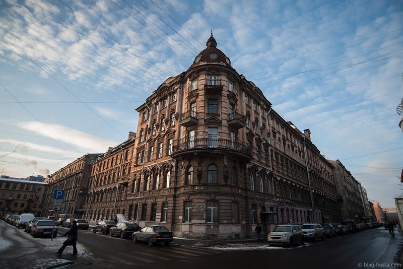 Зверинская улица спб. Доходный дом Асташева, Санкт-Петербург. Зверинская улица Санкт-Петербург. Доходный дом Асташева драконы. Дом Асташева в Петербурге.