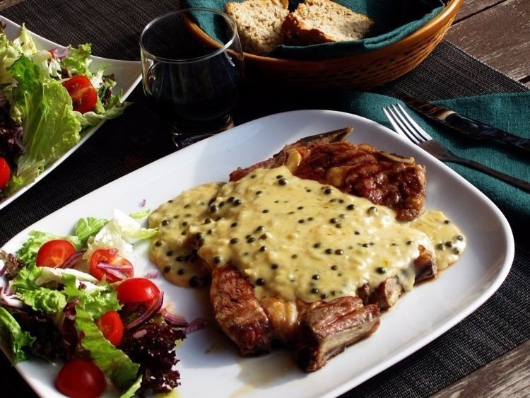 Мясо по французски фото на тарелке