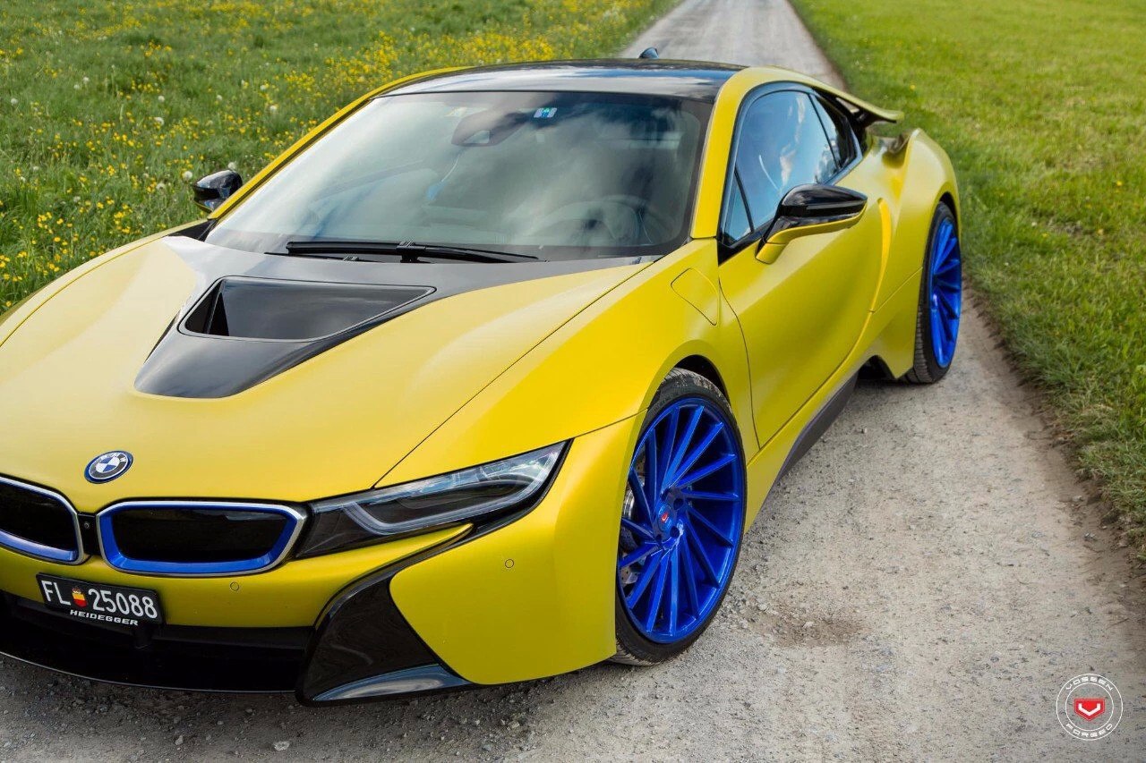 Bmw i8 желтая фото