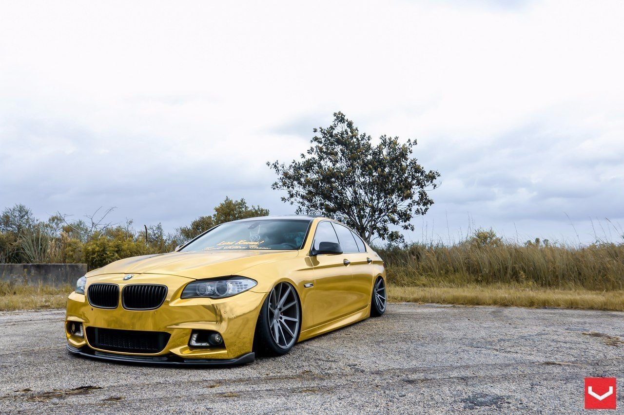 BMW m5 Gold