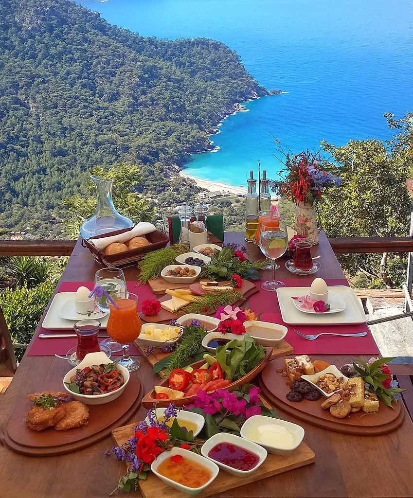 Олюдениз турецкий завтрак