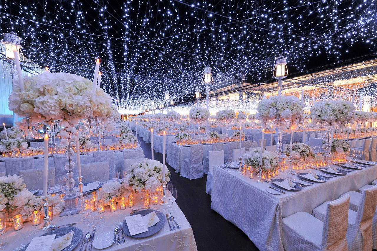 оформление зала на свадьбу в зимнем стиле