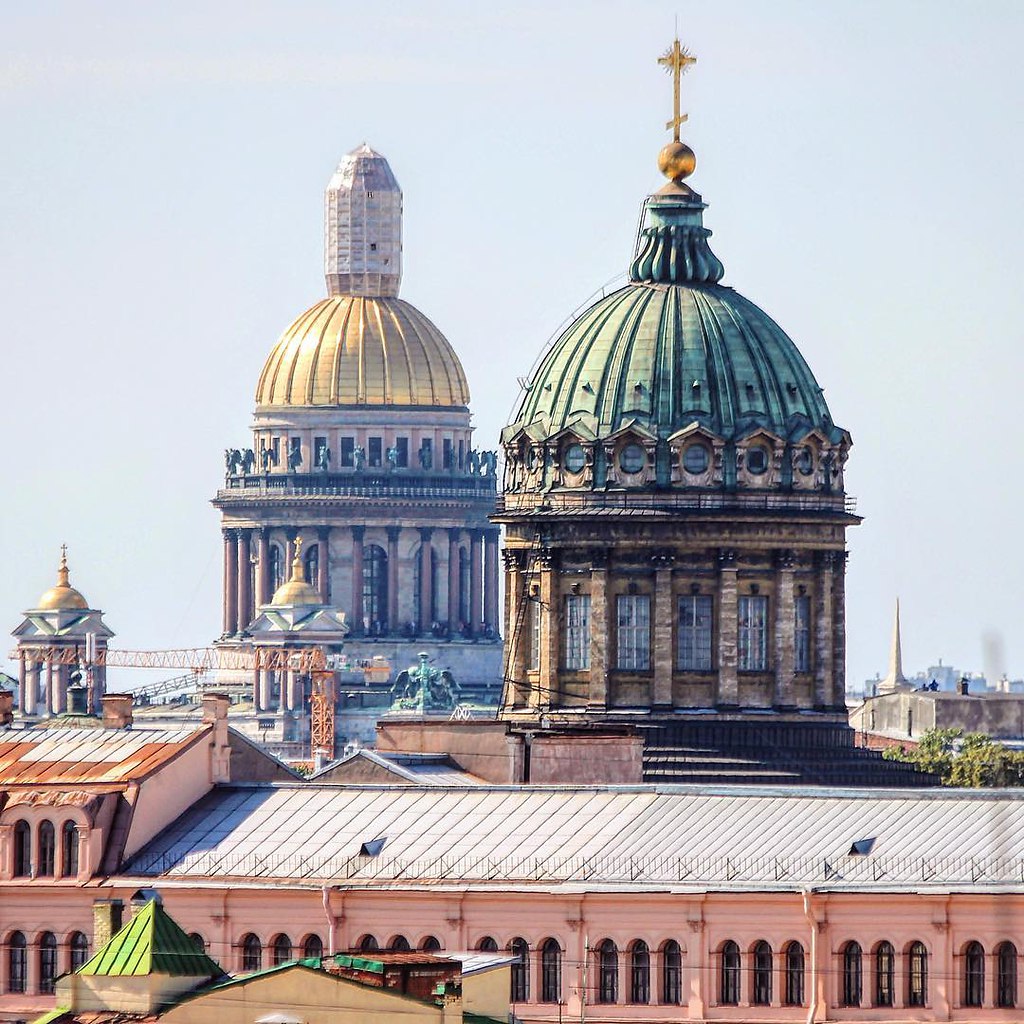 Высота соборов санкт петербурга. Казанский и Исакиевский соборы в Санкт.- Петербурге. Казанский собор и Исаакиевский собор. Исаакиевский собор в Санкт-Петербурге купол. Питер Исаакиевский собор Купала.