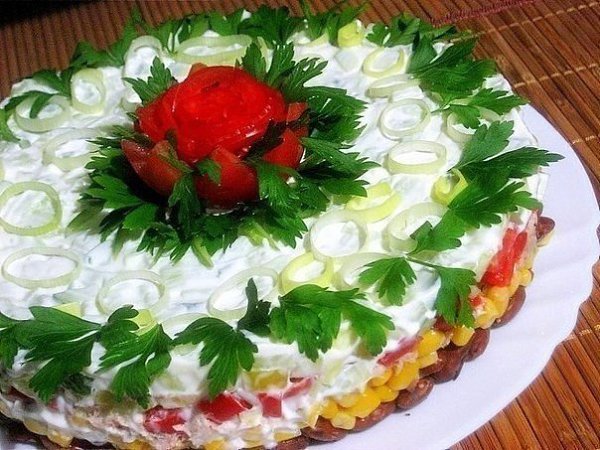 Подборка лучших рецептов салатов-тортов, которые всегда украсят Ваш праздничный стол .1. ... - 3