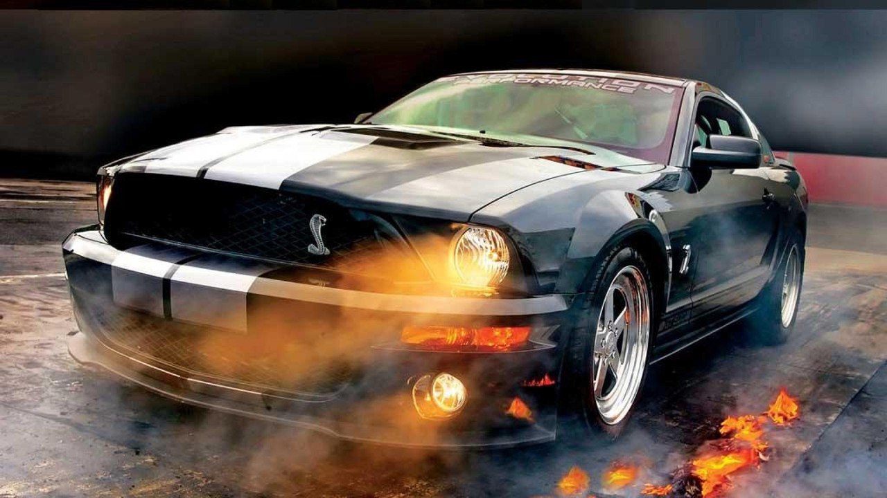 Ford Mustang Shelby gt500 в дыму