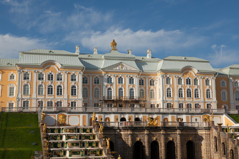 Санкт петербург петергоф дворец