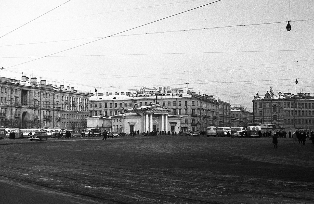 сенная площадь санкт петербург метро