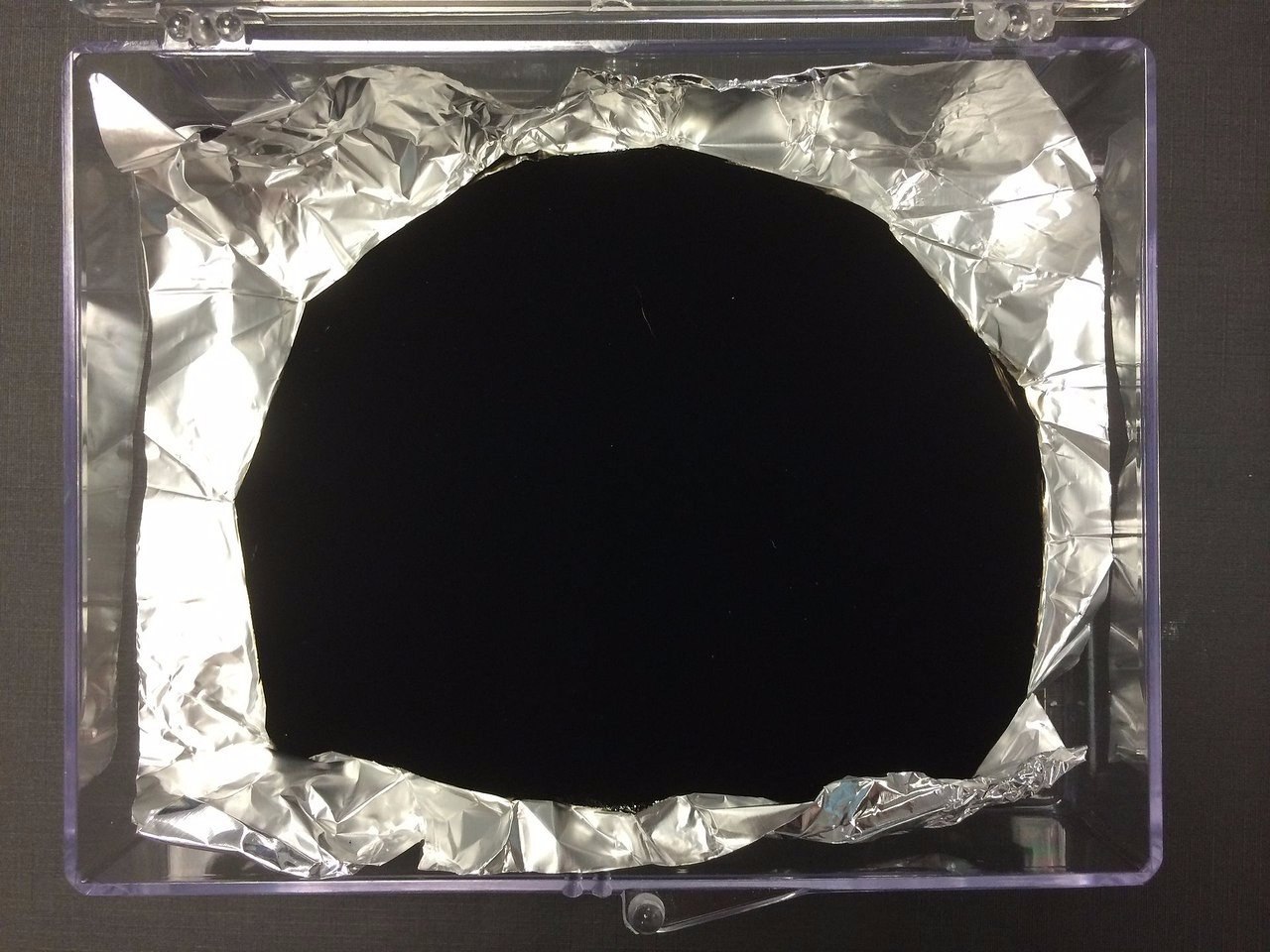 Самое черное вещество в мире Vantablack