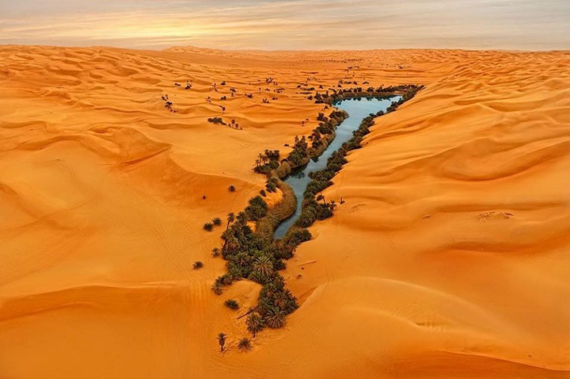 Оазис Убари в пустыне сахара, Ливия