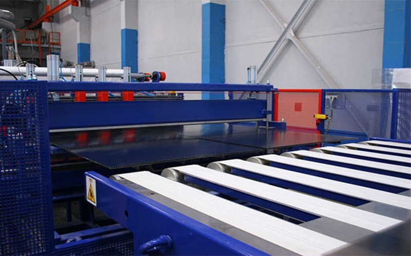 Завод по изготовлению поликарбоната. Пластилюкс-групп. Сотовый поликарбонат завод. Завод по изготовлению поликарбоната. Завод по производству сотового поликарбоната.