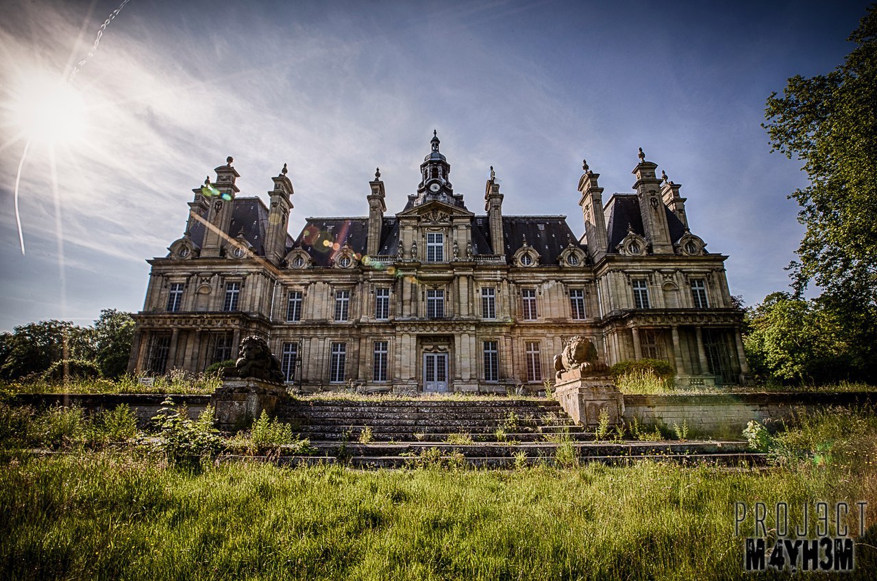 Заброшенный замок «Chateau de Noisy». Бельгия.