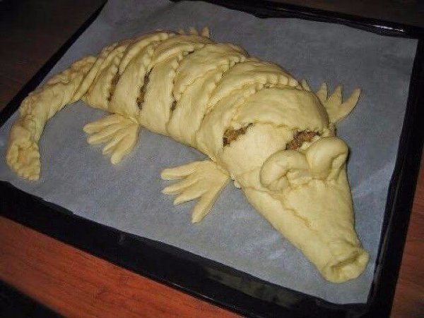 Как сделать пирог в виде крокодила
