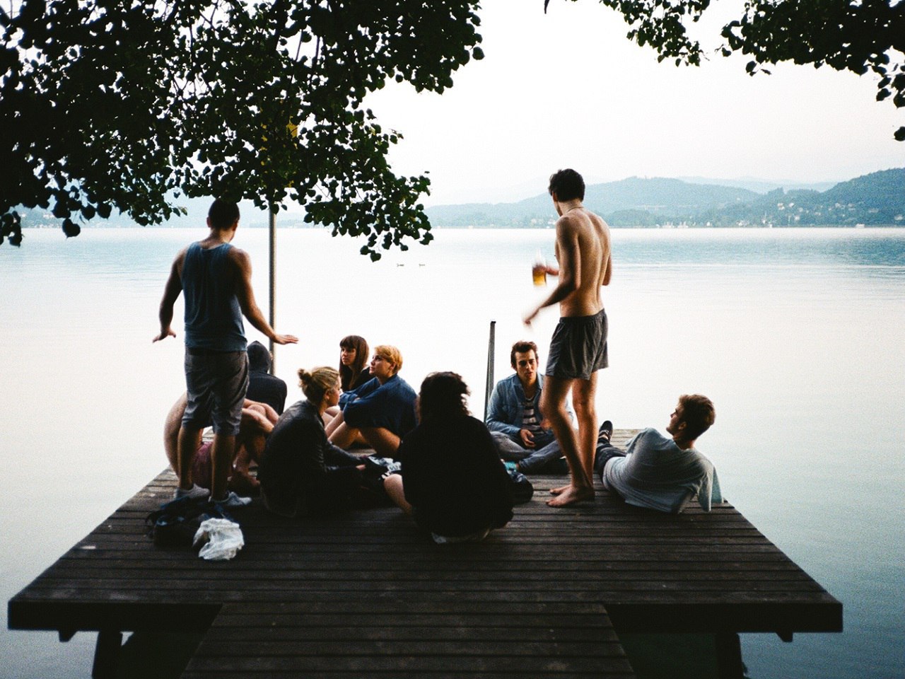 Друзьями на озере
