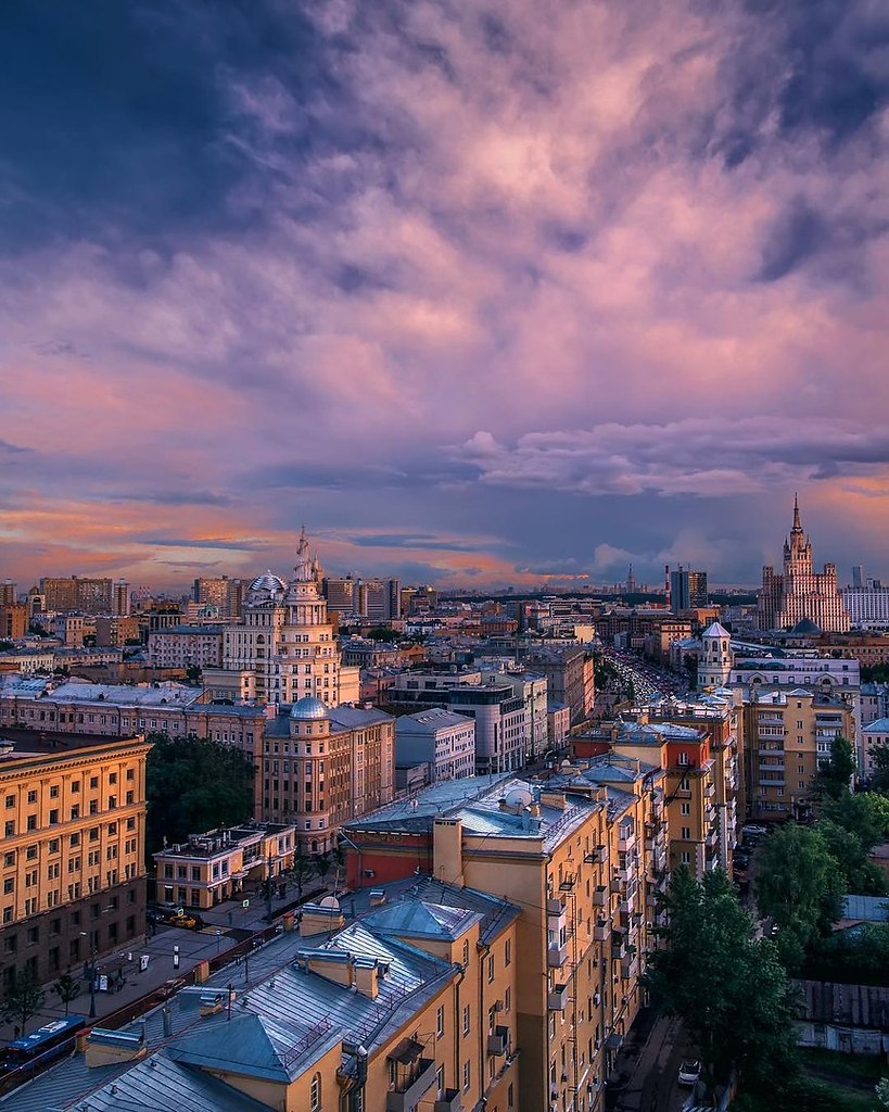 Фото небо москвы