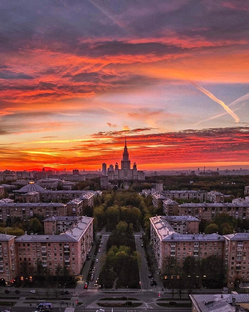 Москва МГУ закат