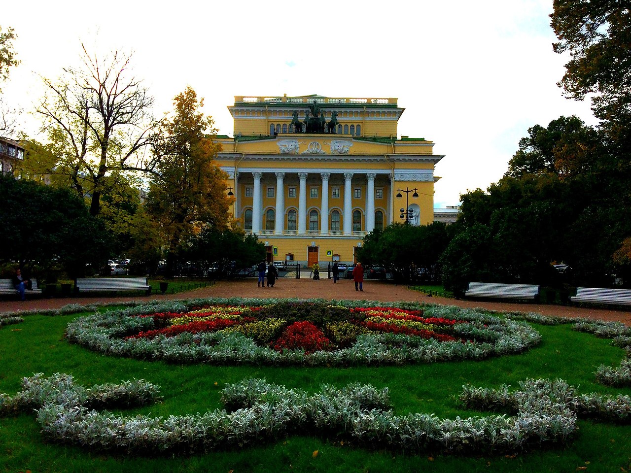 Александринский сад Санкт-Петербург