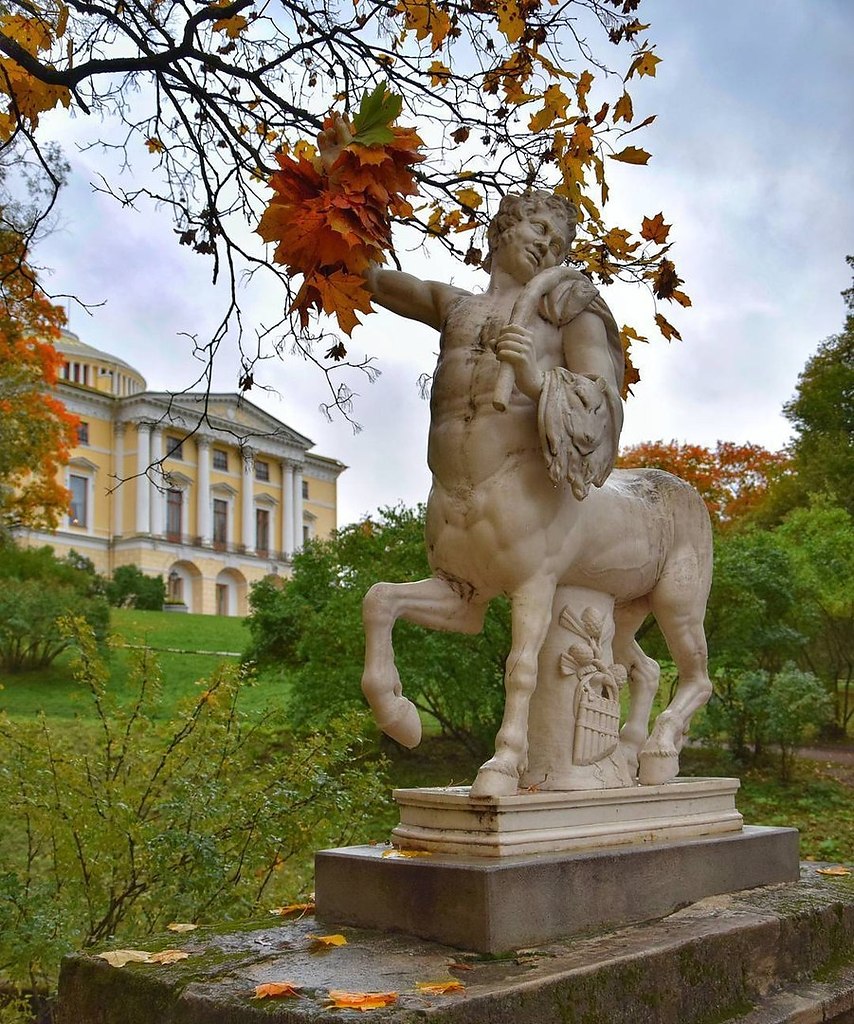 Павловск спб. Павловский парк Санкт-Петербург. Город Павловск парк. Павловск парк Питер. Павловский парк Санкт-Петербург скульптуры.