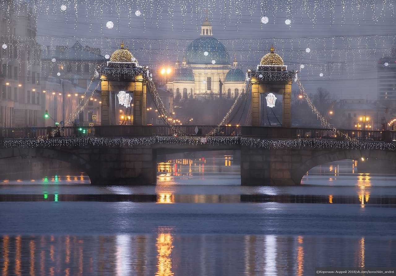 Троицкий мост в Санкт-Петербурге новый год