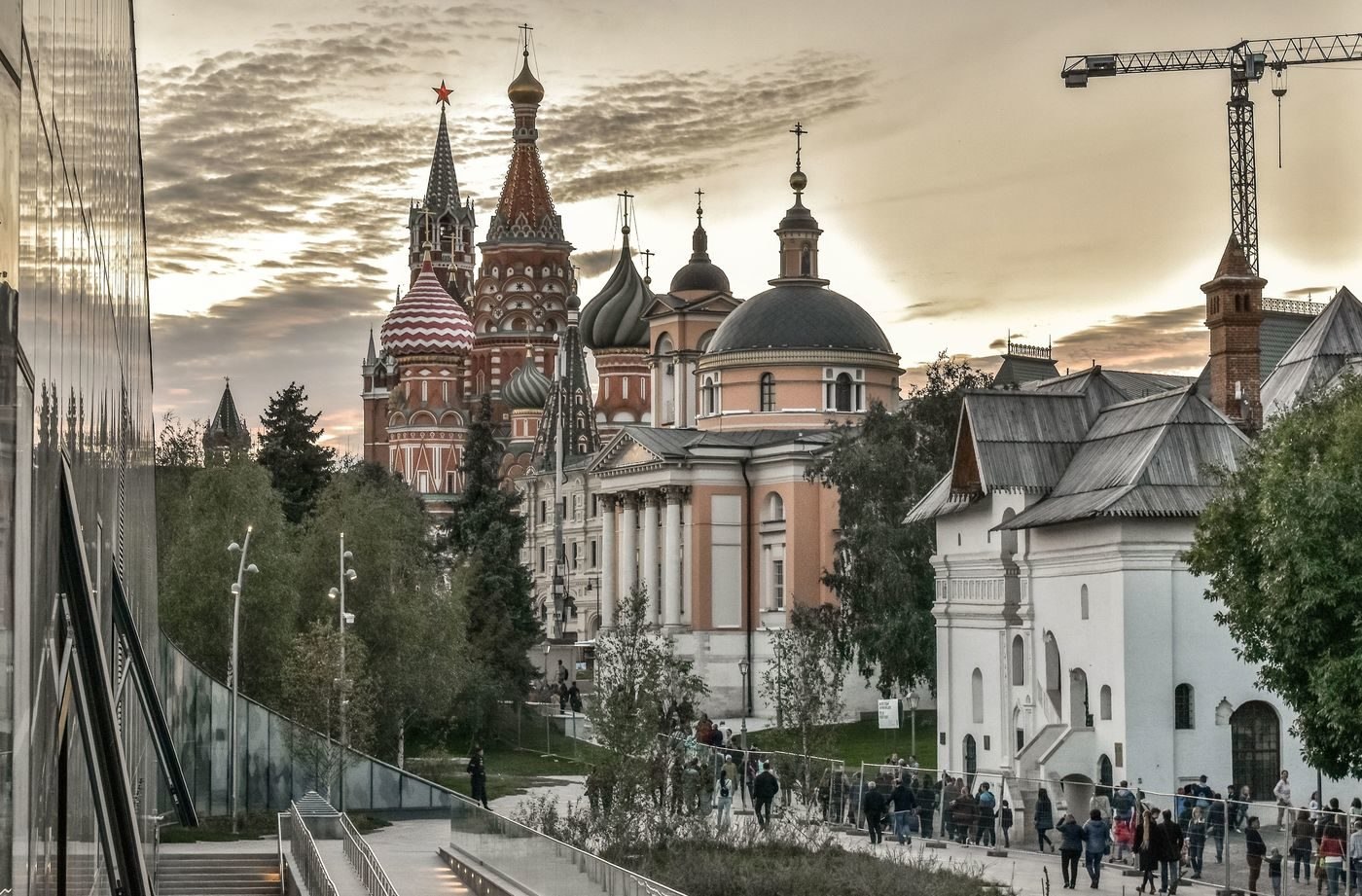 уголок в москве