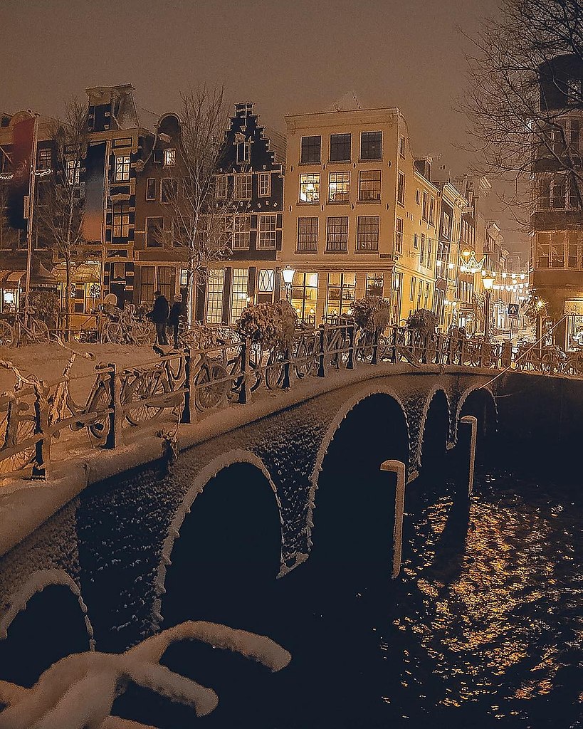 Снежный Амстердам