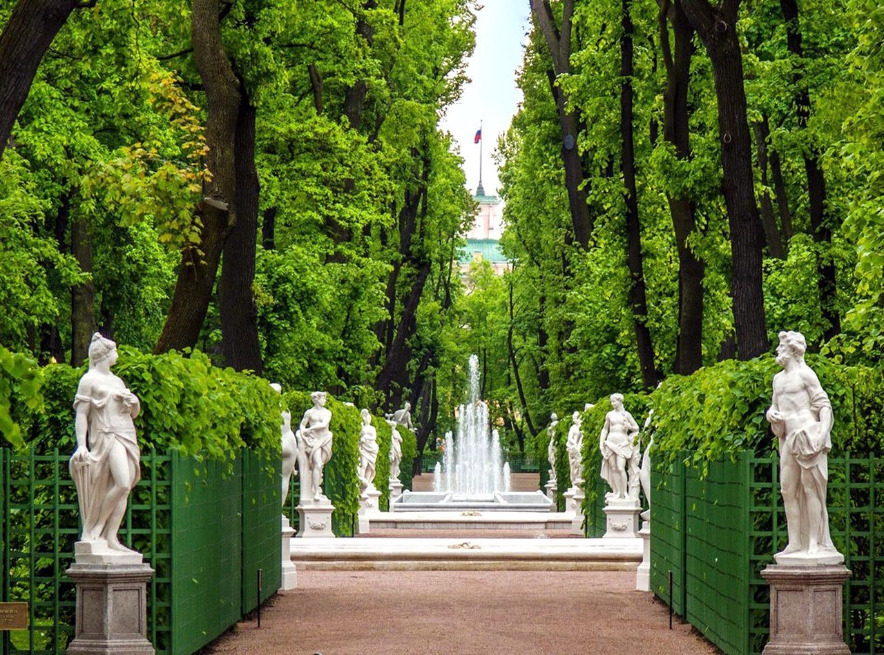 Летний сад в Санкт-Петербурге