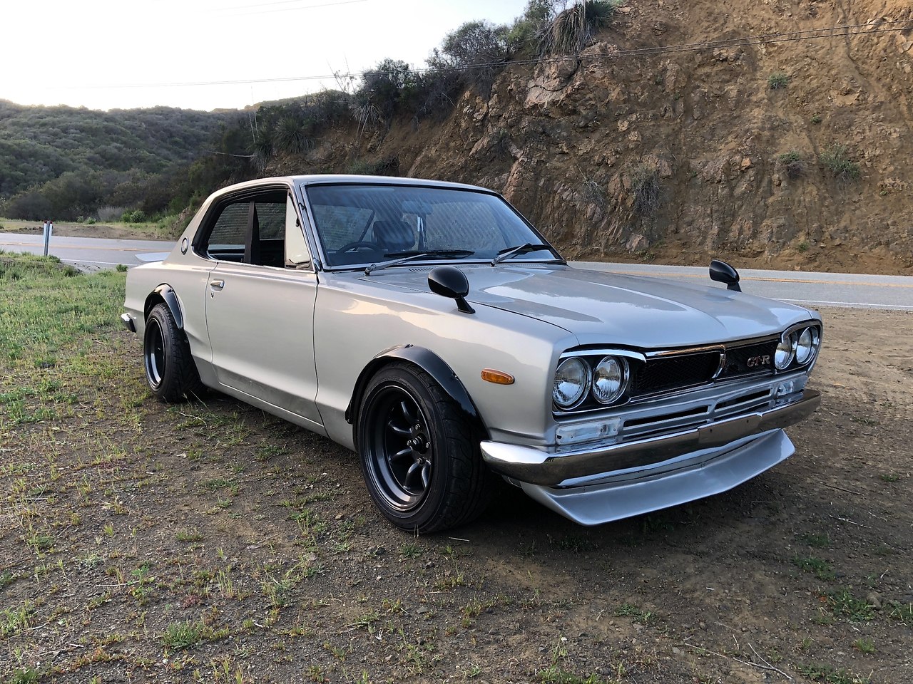 Nissan skyline 2000gt r фото