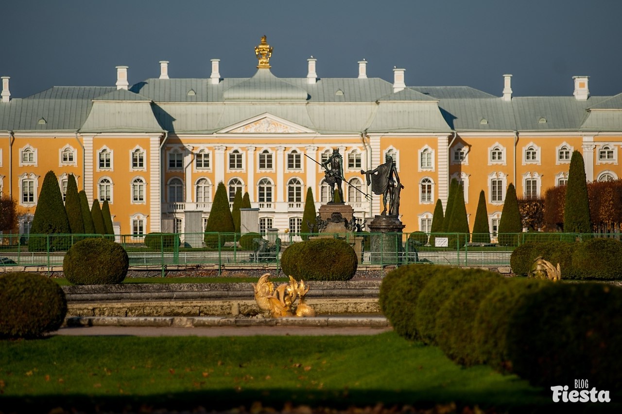 Осенний Петергоф Фото
