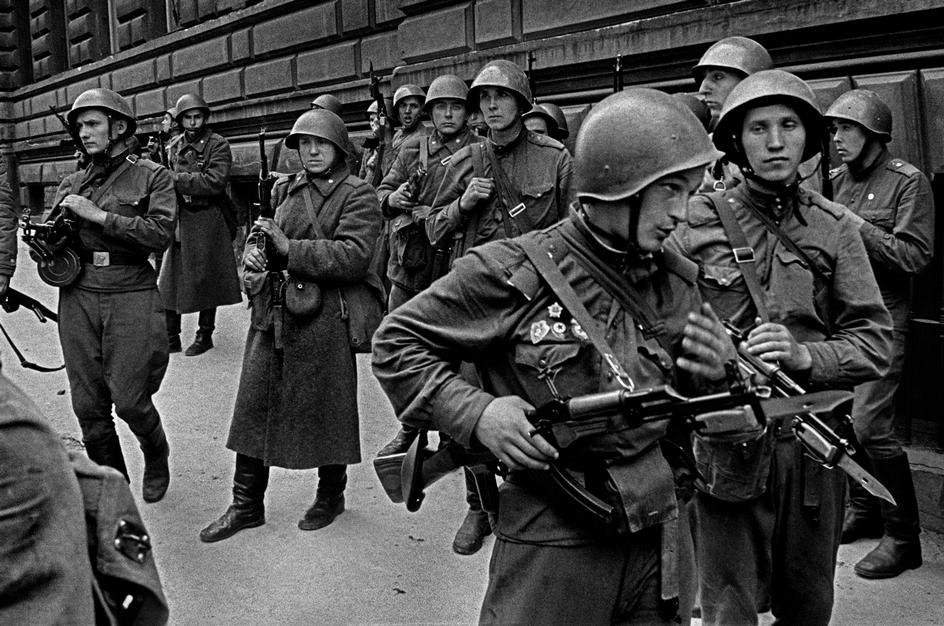 Советские войска в праге 1968