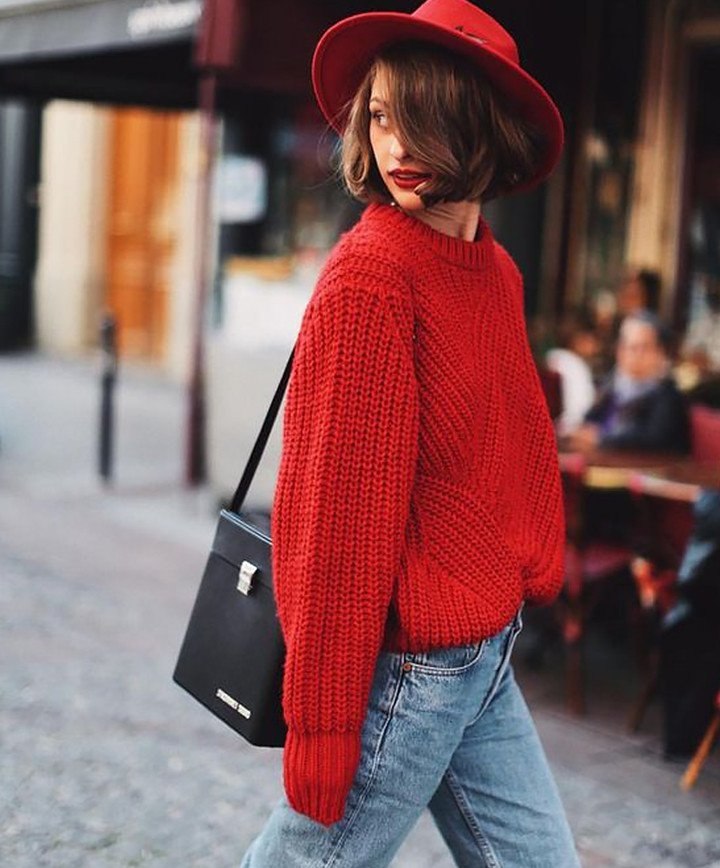С чем носить рыжий свитер
