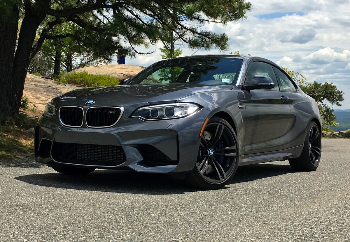 Фото bmw m2