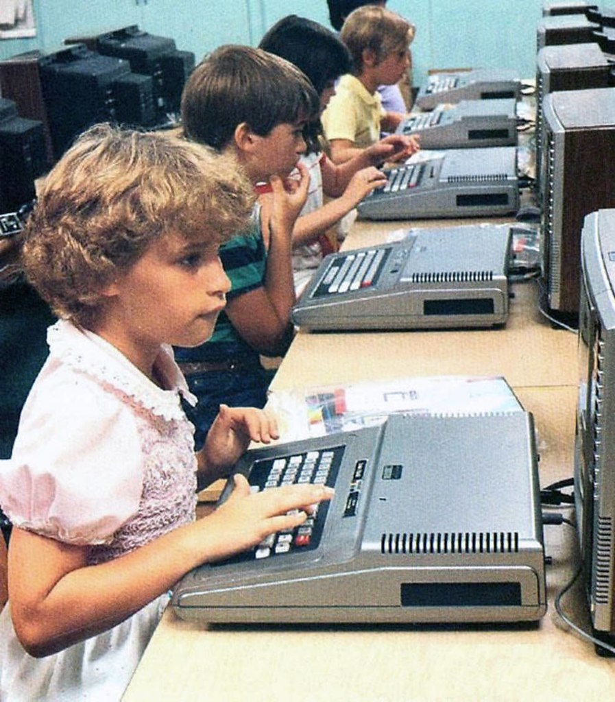 Компьютеры в школах в 90е