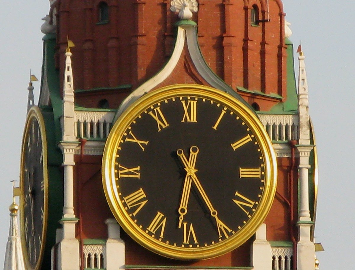 Часы-куранты на Спасской башне Московского Кремля